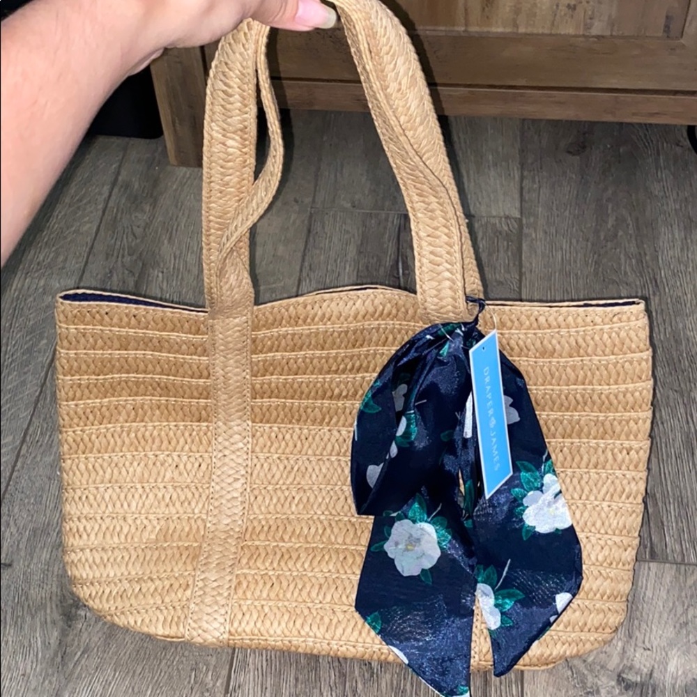 **NWT** Draper James Straw Bag with Floral Scarf